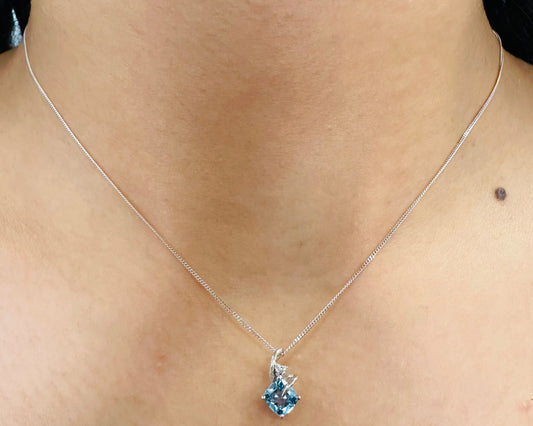 10k White Gold Blue Topaz Diamond Necklace