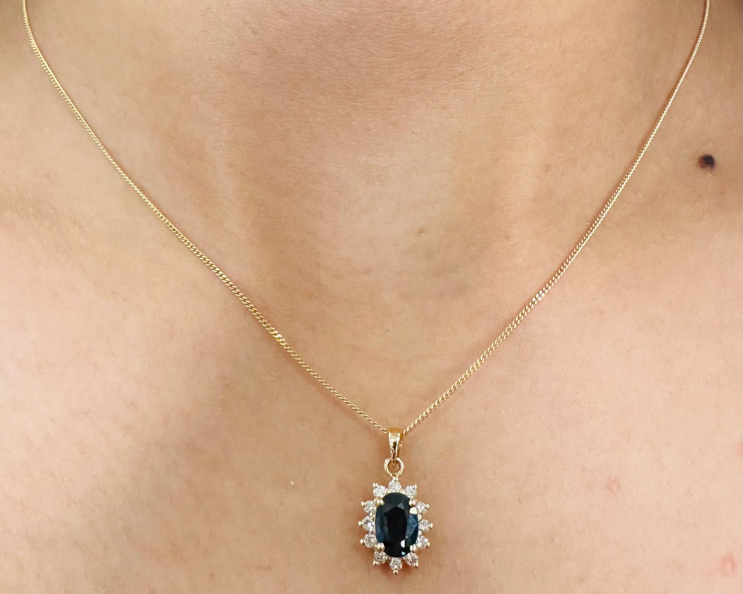 14k Diamond Nacklace With Sapphire