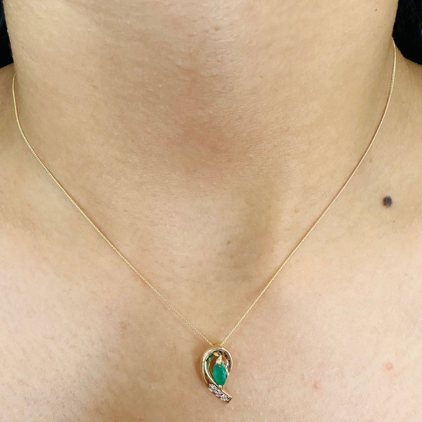 10K Gold Emerald Necklace