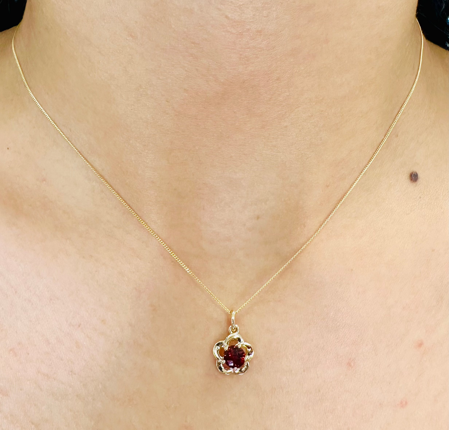 10k Yellowgold Garnet Necklace