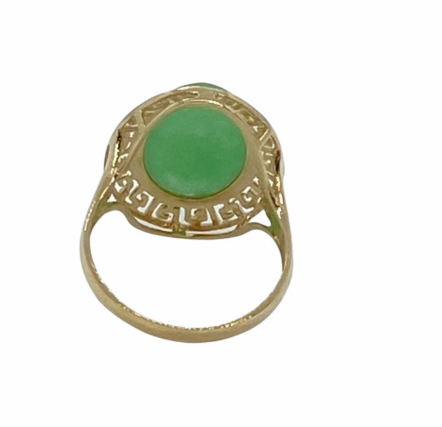 14k Yellow Gold Oval Jade Ring